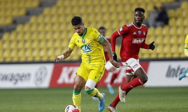 费耶诺德今夜豪取连胜，志在足总杯名次提升，引发热议，控场能力受关注的简单介绍-开云